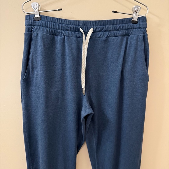 Vuori Women's performance Jogger Pants size small - Picture 5 of 10